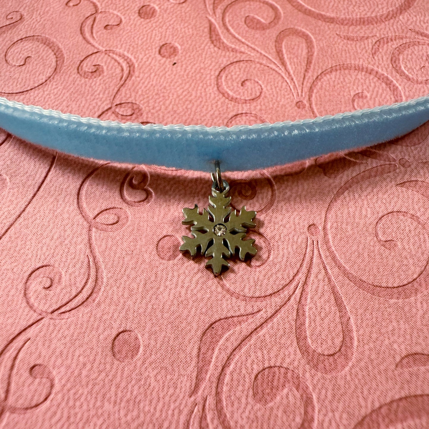 Cubic Zirconia Snowflake Velvet Choker Necklace