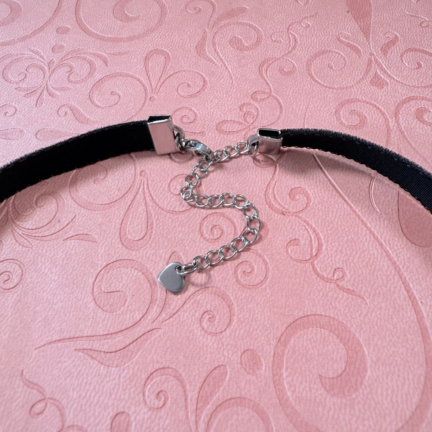 Flower Velvet Choker Necklace