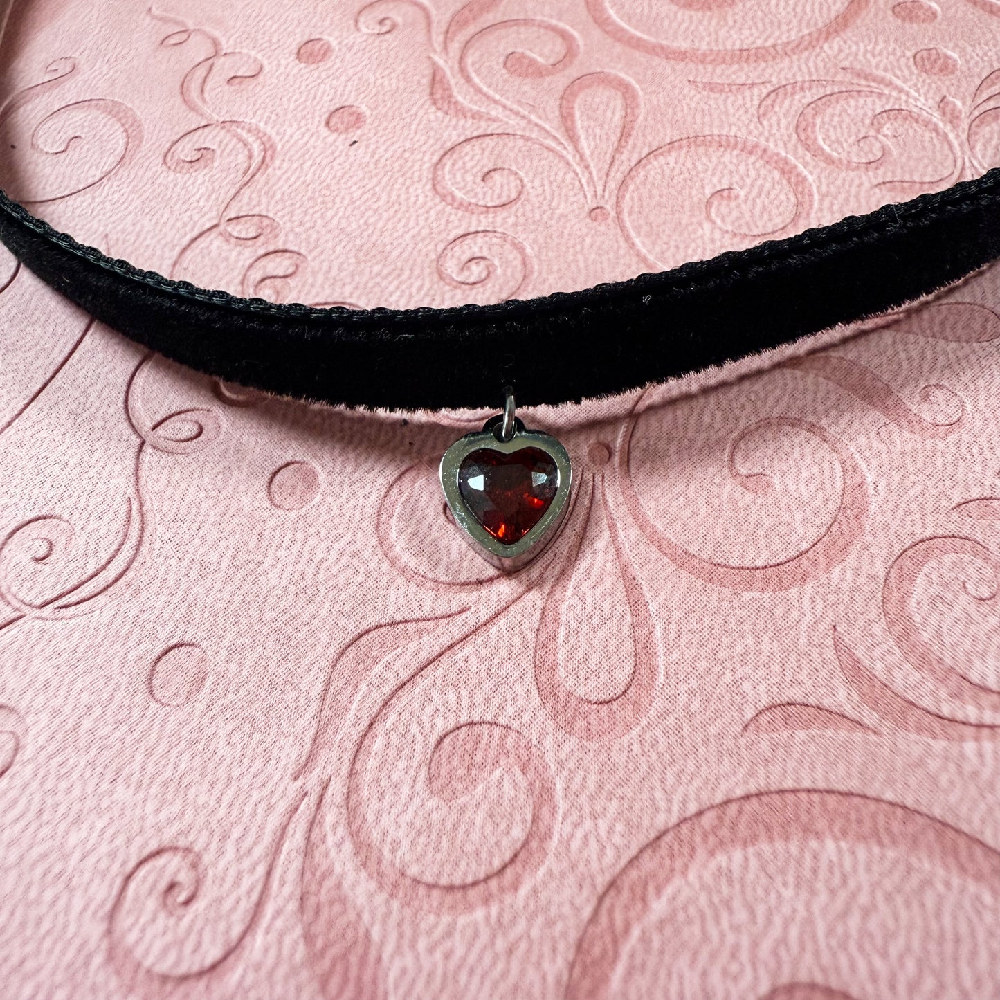 Silver Heart Gem Velvet Choker Necklace