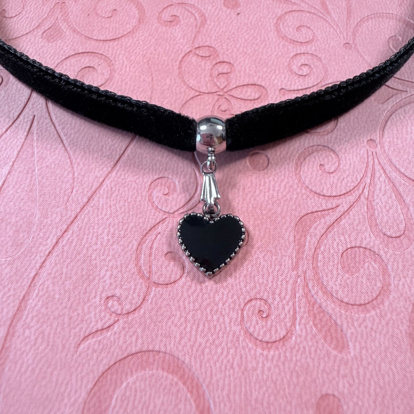Black Heart Velvet Choker Necklace