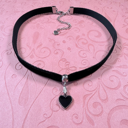 Black Heart Velvet Choker Necklace