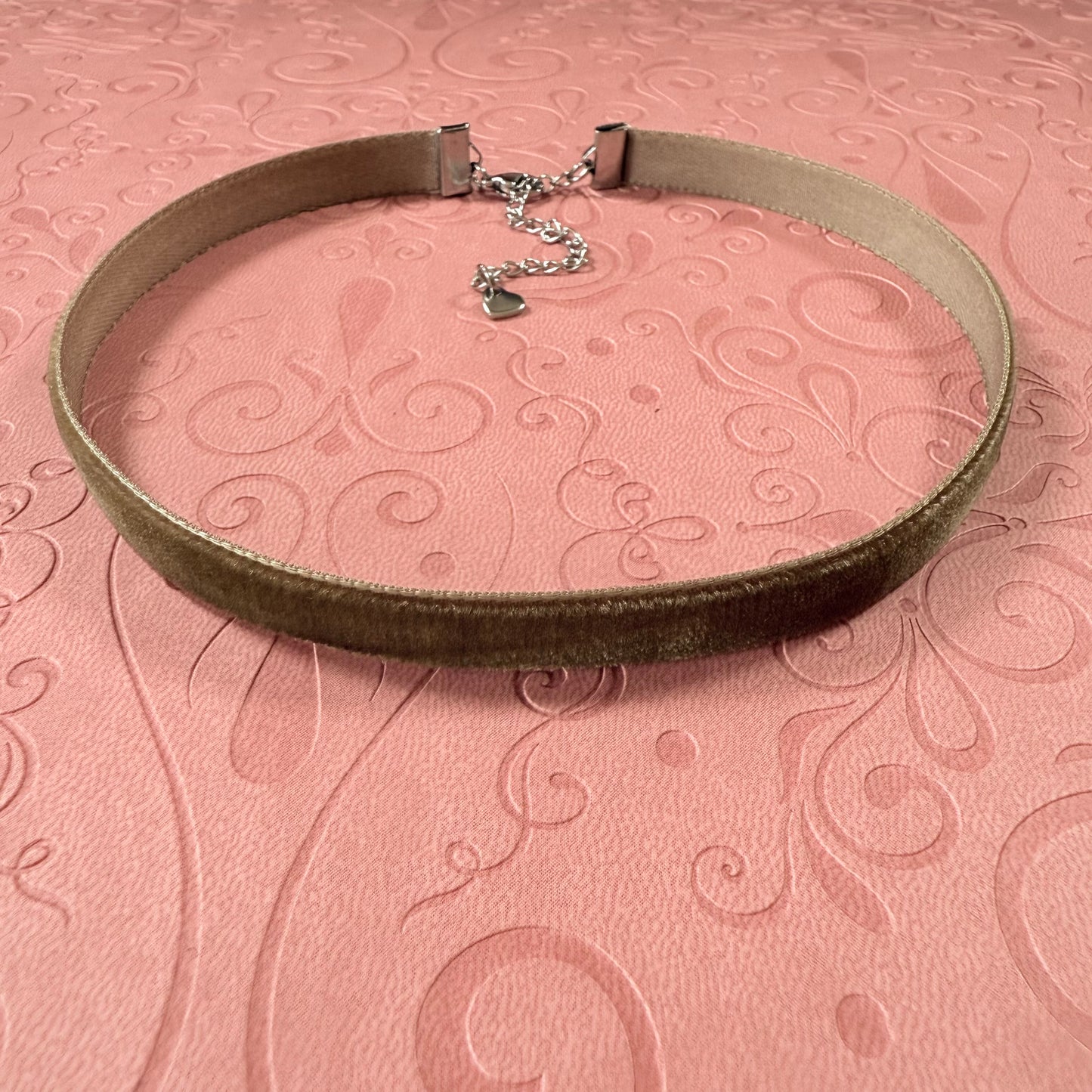 Cafe Brown Velvet Choker Necklace