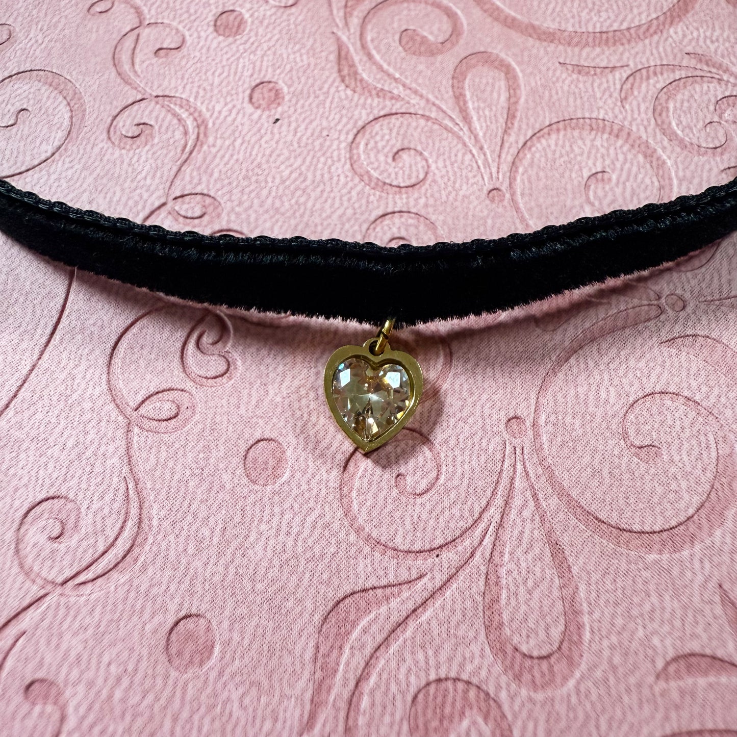 Gold Heart Gem Velvet Choker Necklace