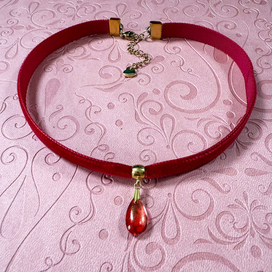 Glass Teardrop Velvet Choker Necklace – Crimson Gold Sparkle