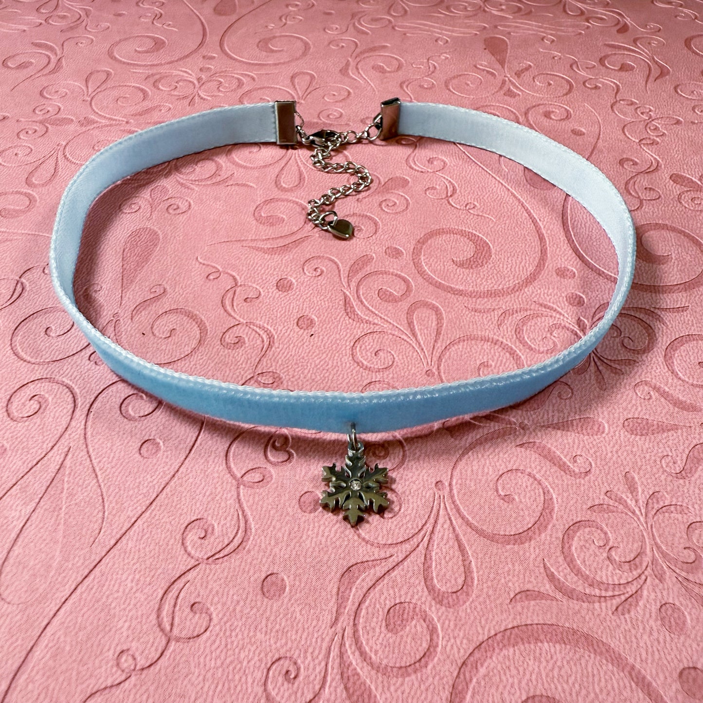 Cubic Zirconia Snowflake Velvet Choker Necklace