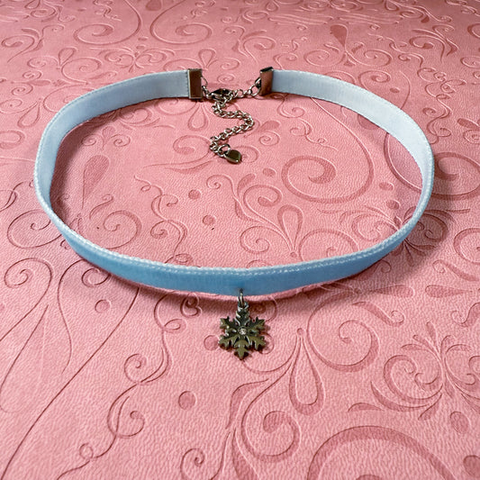 Cubic Zirconia Snowflake Velvet Choker Necklace