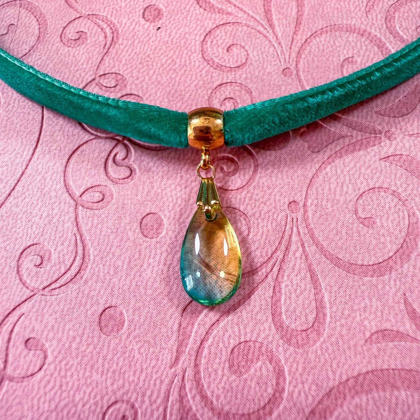 Desert Oasis Glass Teardrop Velvet Choker Necklace