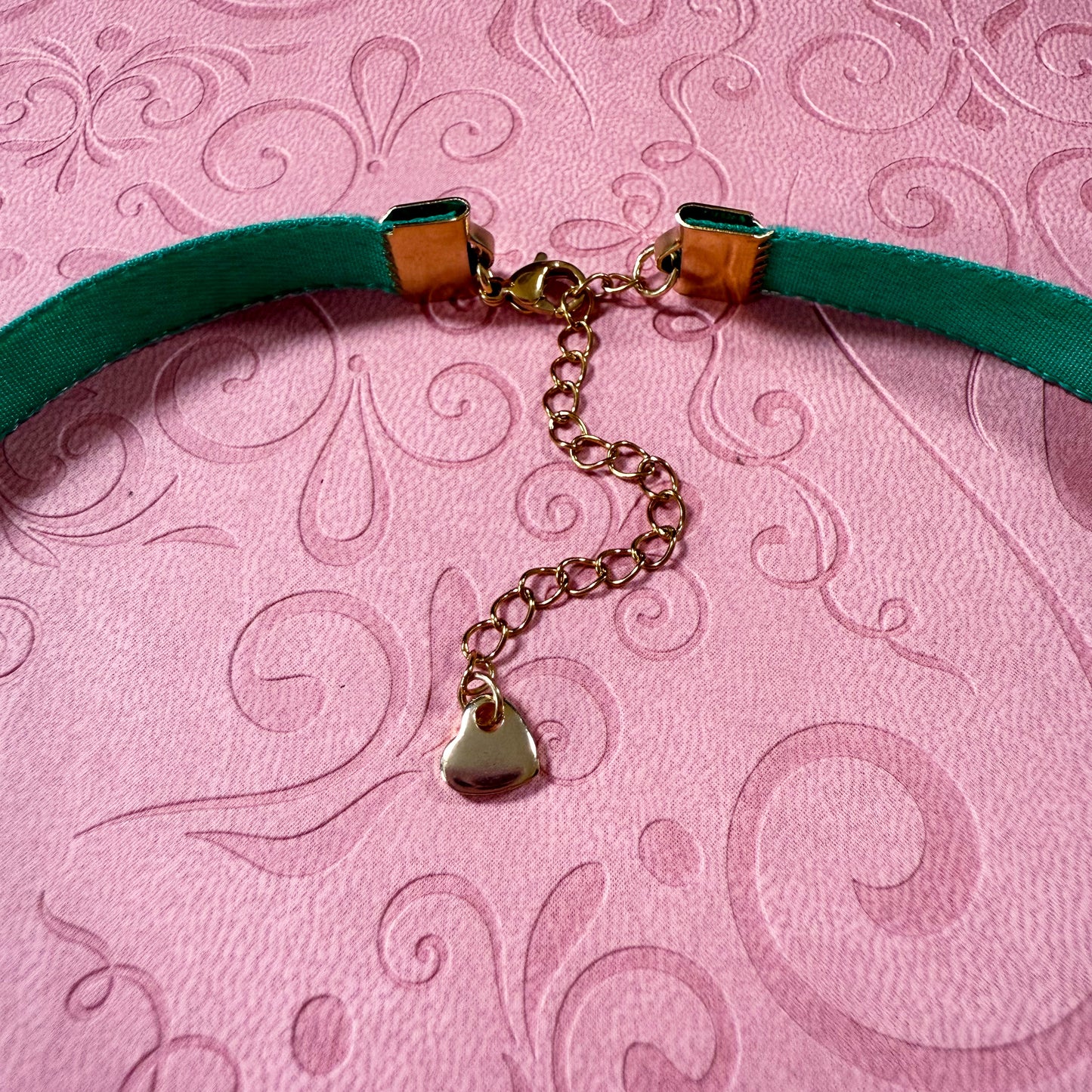 Glass Teardrop Velvet Choker Necklace – Emerald Teal