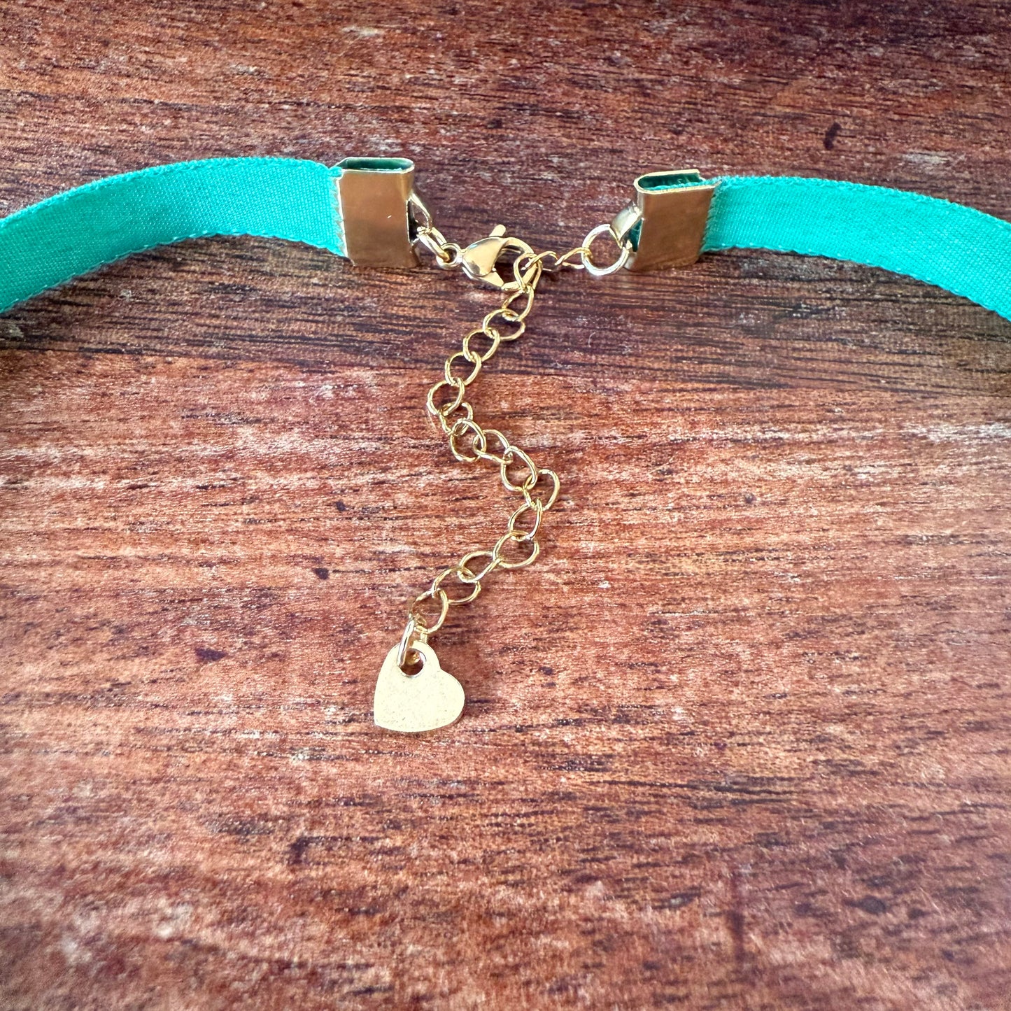 Glass Teardrop Velvet Choker Necklace – Emerald Teal