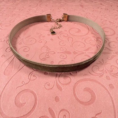Cafe Brown Velvet Choker Necklace