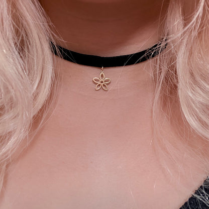 Flower Velvet Choker Necklace