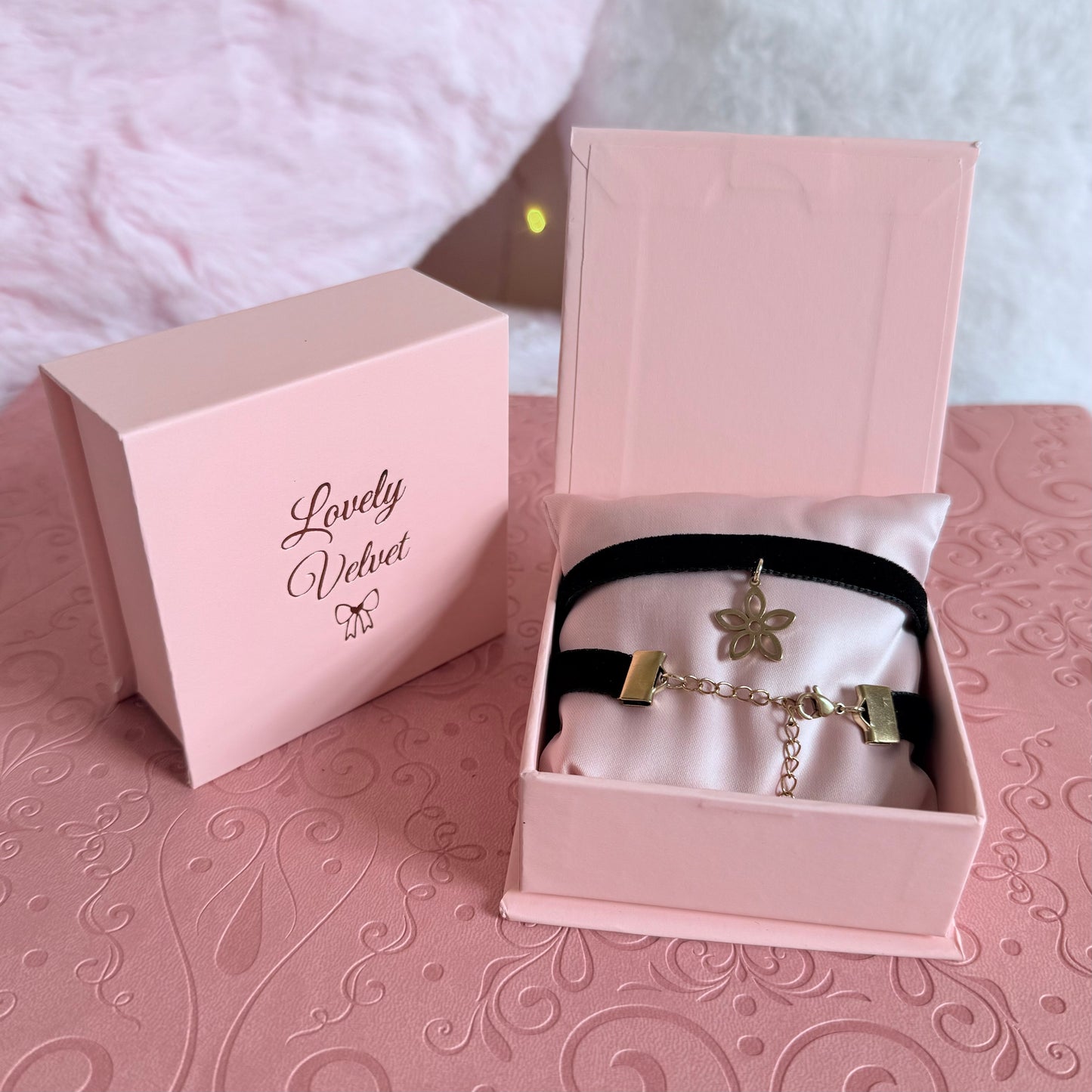 Flower Velvet Choker Necklace
