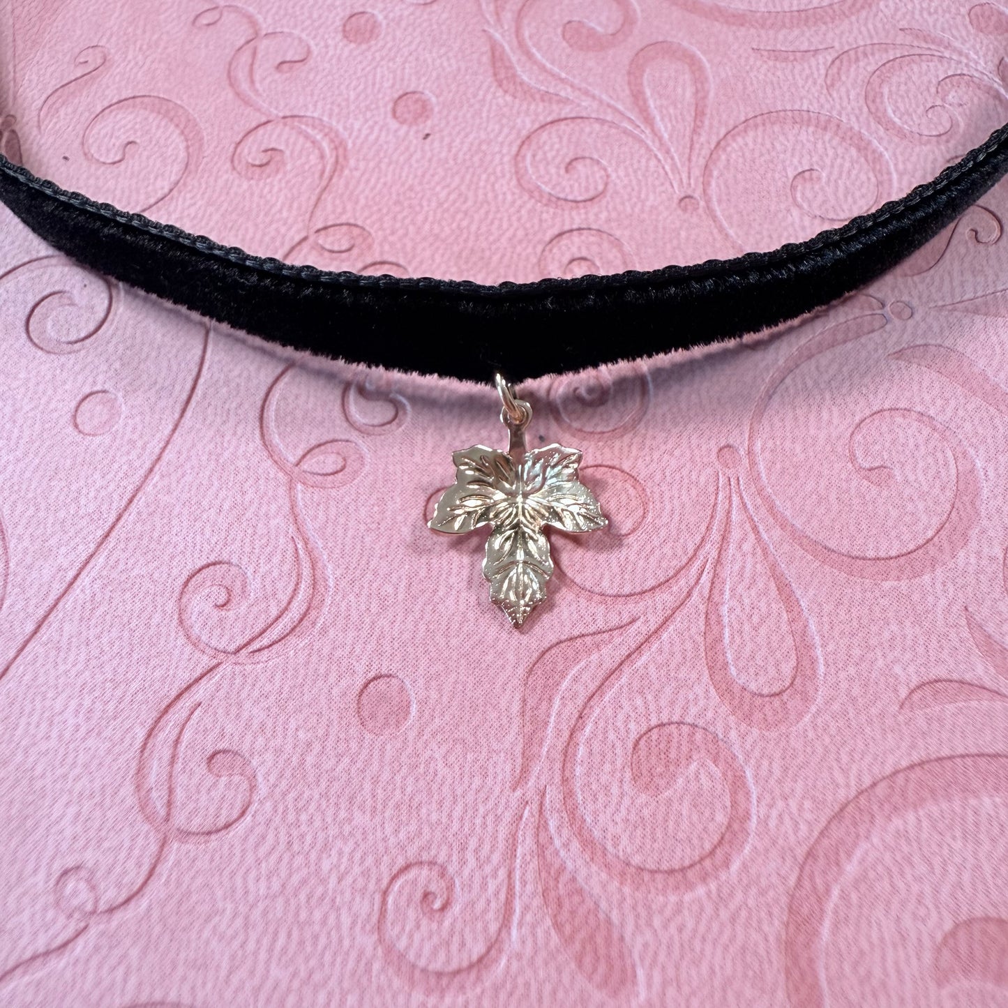 Gold Maple Leaf Velvet Choker Necklace
