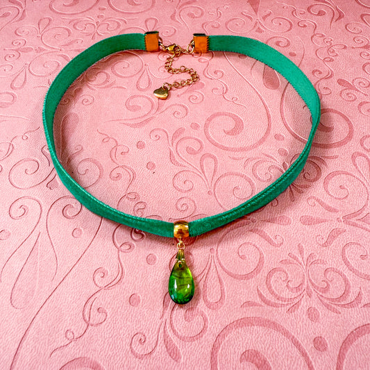 Golden Grove Glass Teardrop Velvet Choker Necklace