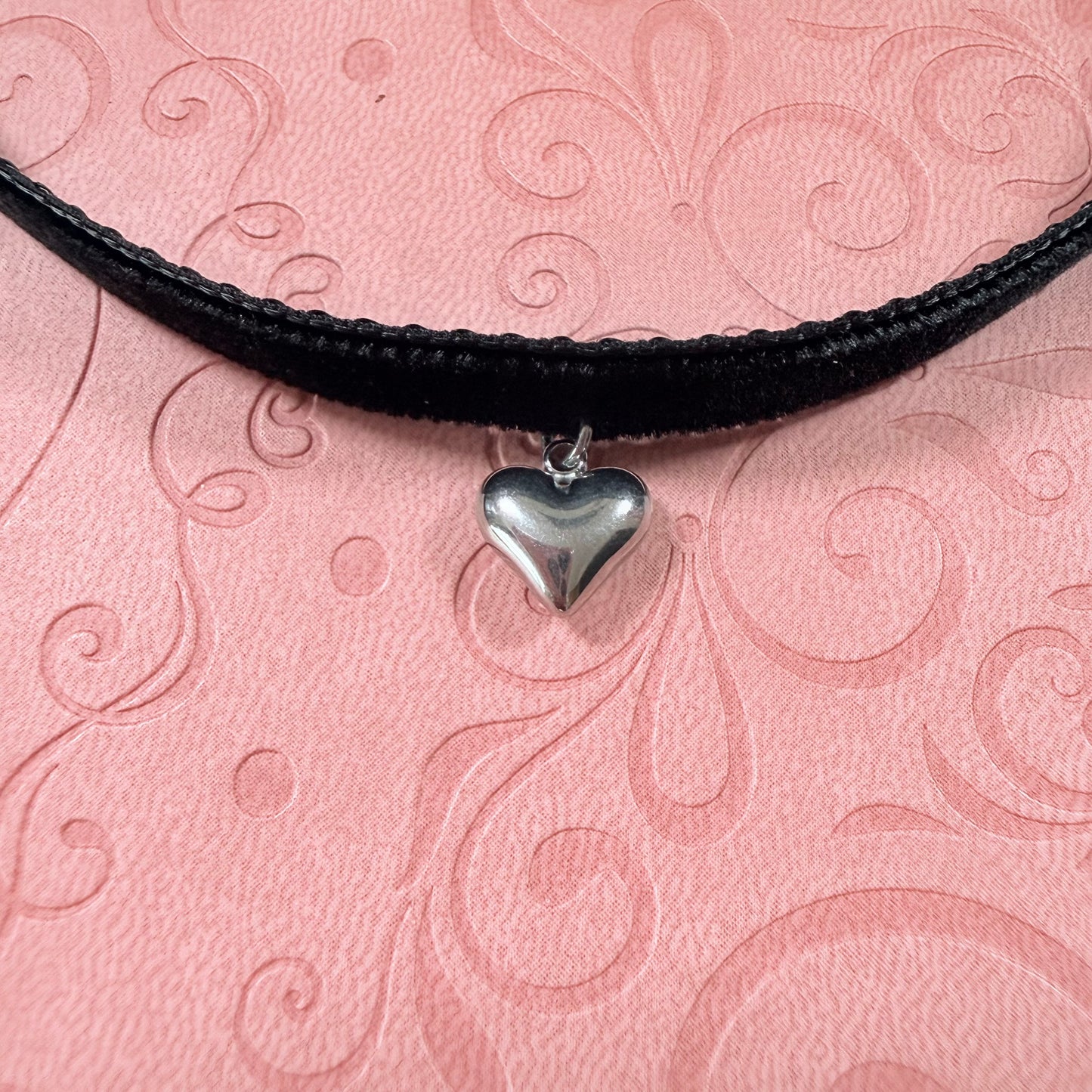 Heart Velvet Choker Necklace