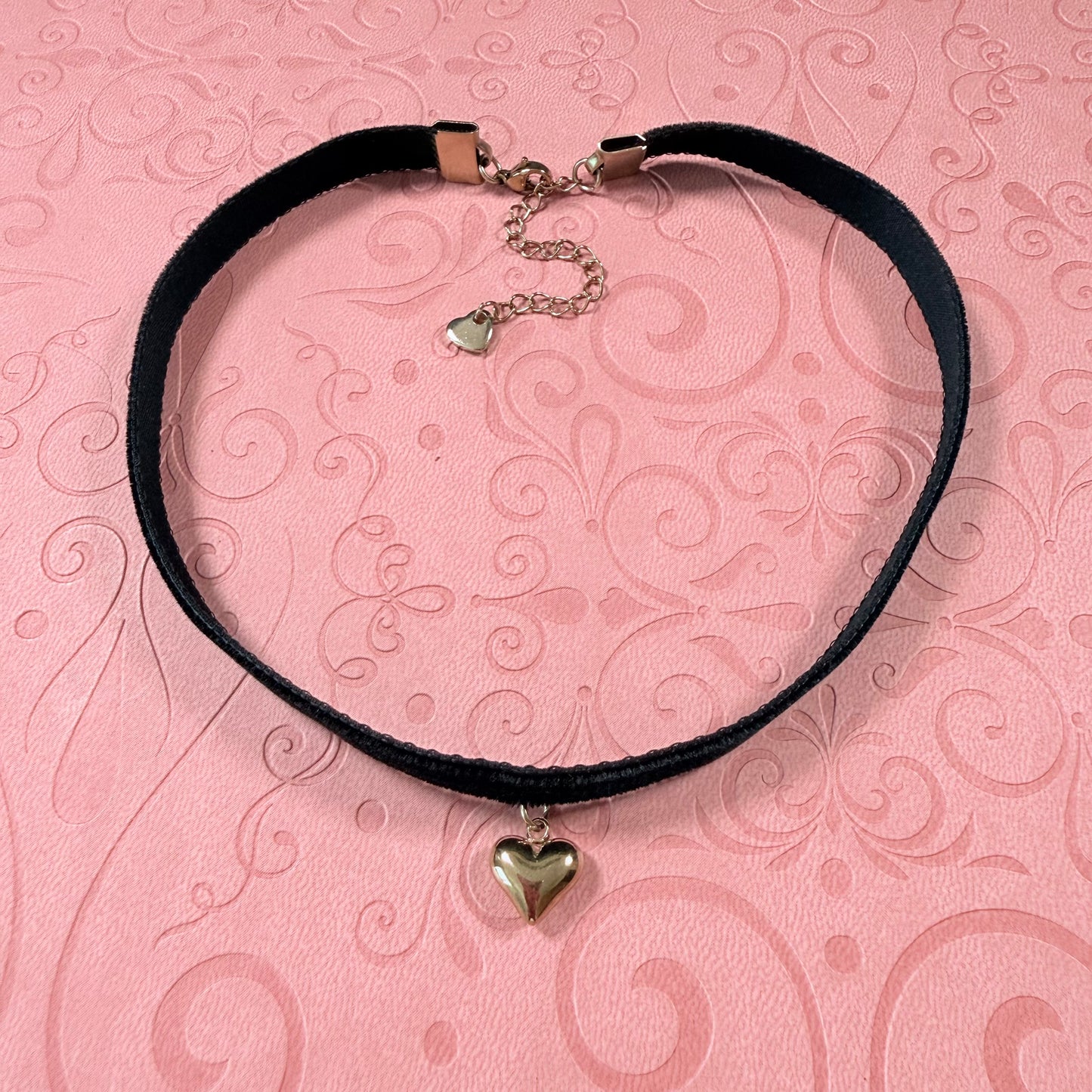 Heart Velvet Choker Necklace