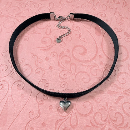 Heart Velvet Choker Necklace