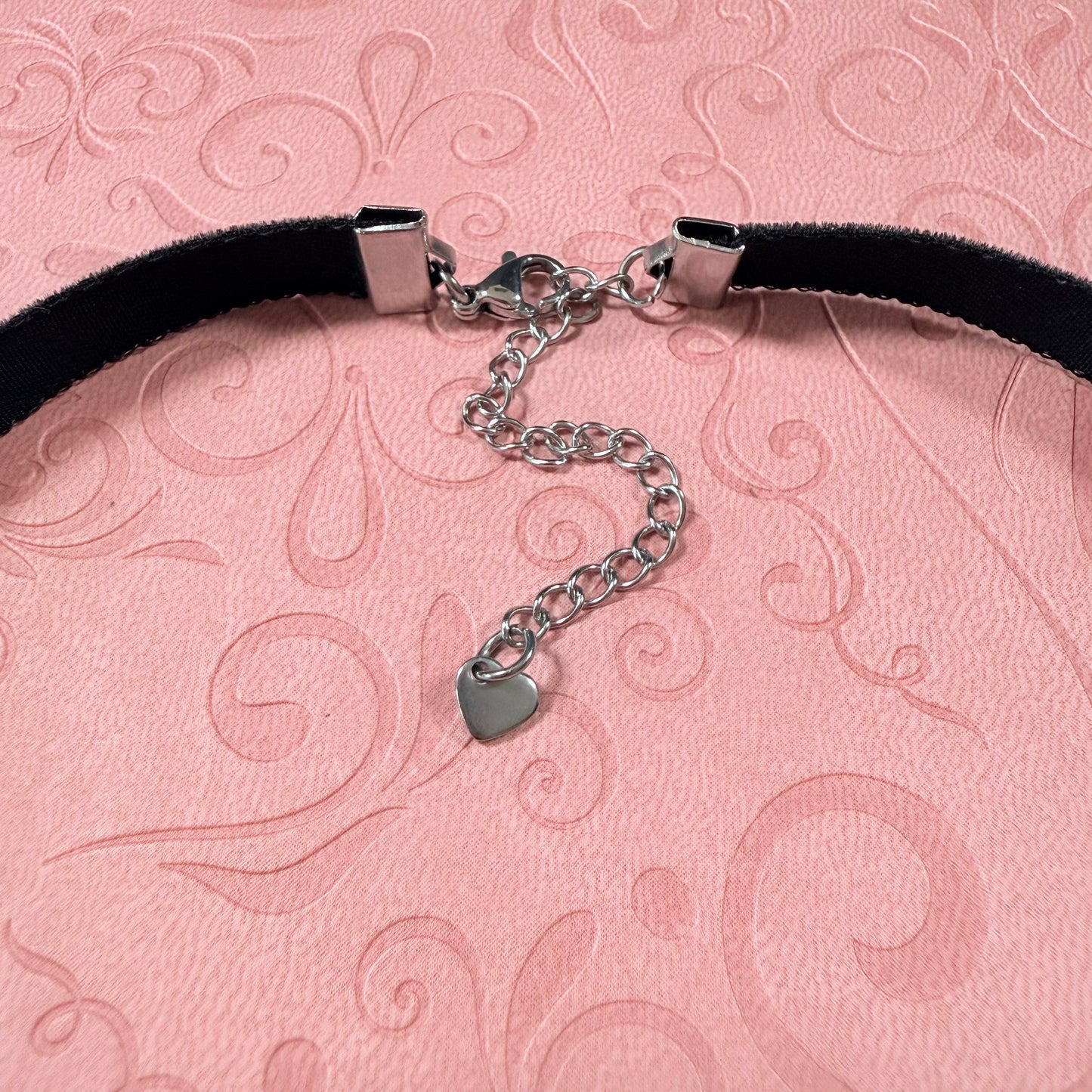 Heart Velvet Choker Necklace