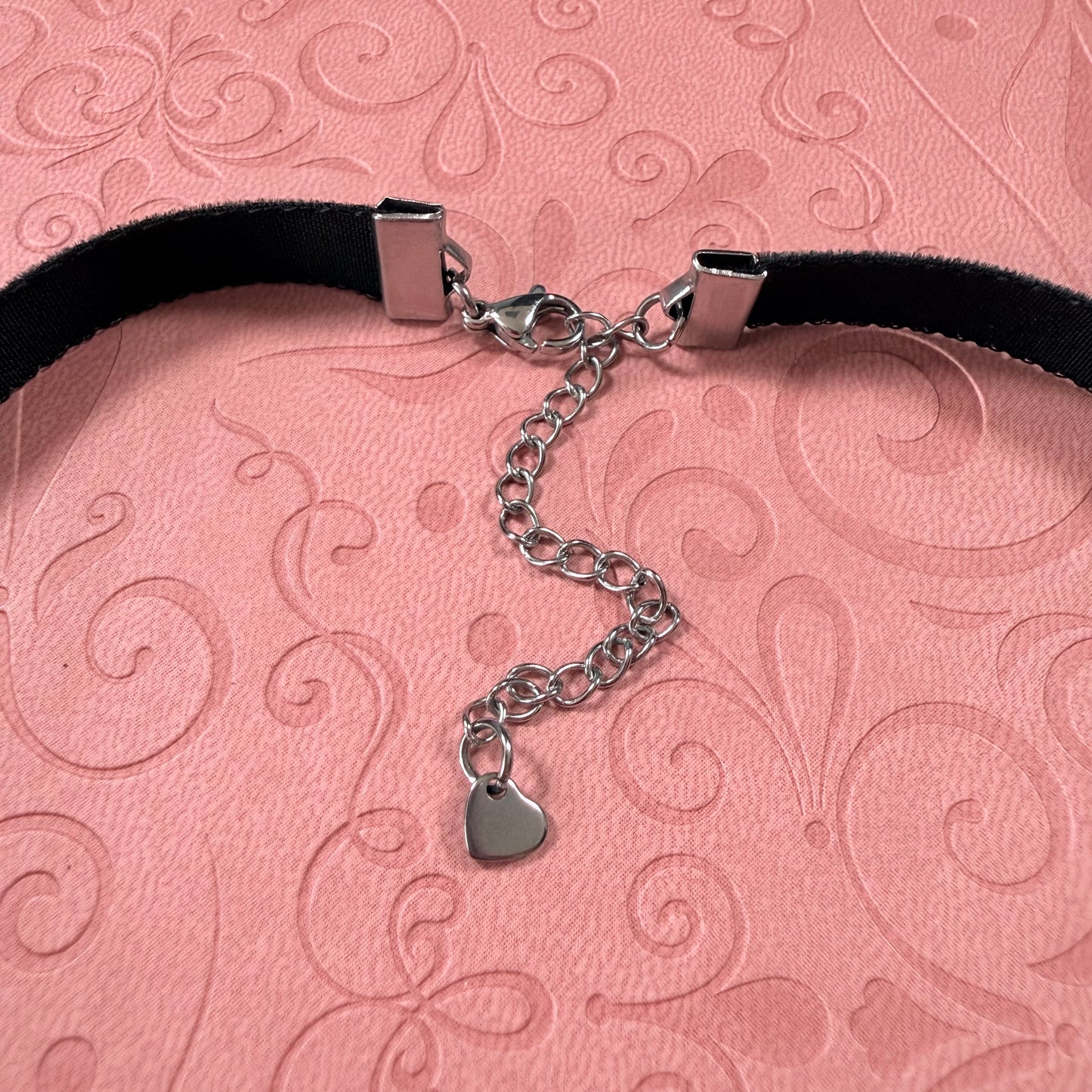 Large Bell Velvet Choker Necklace