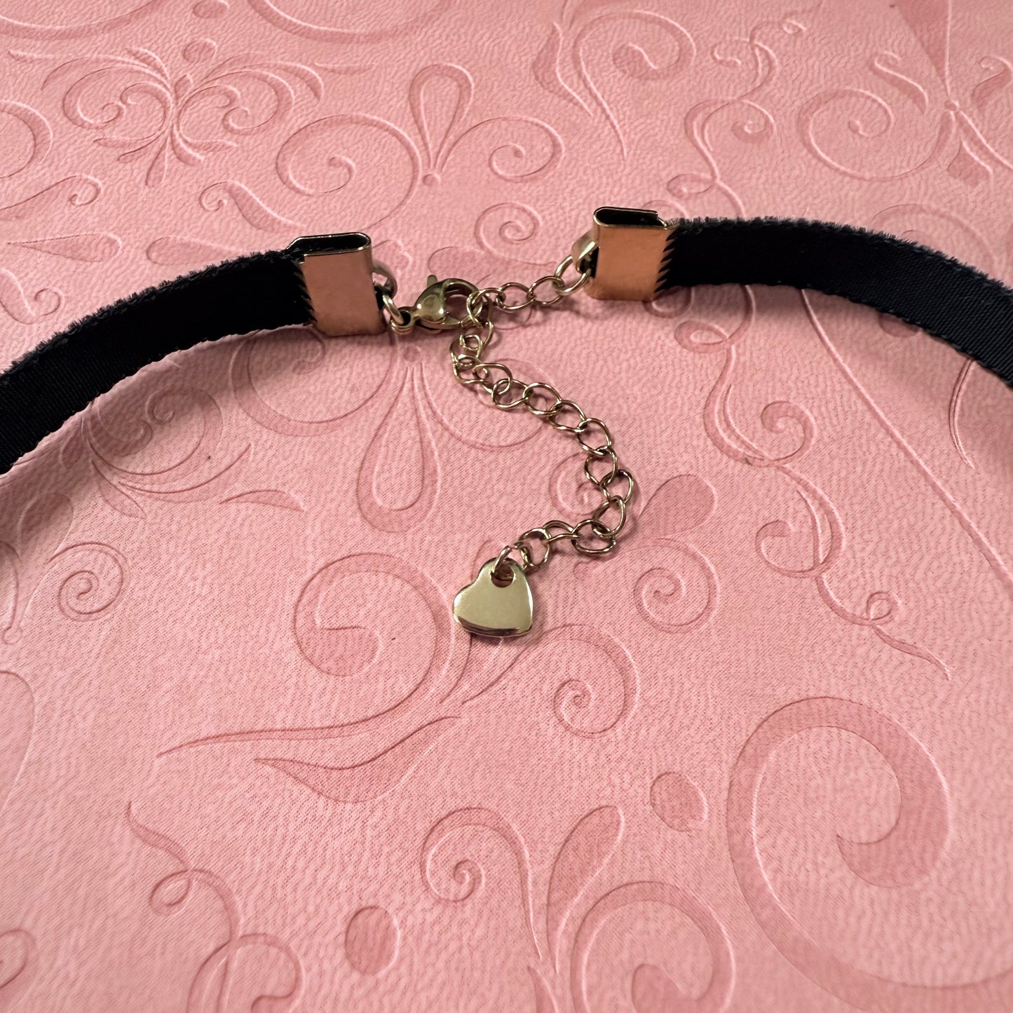 Red Heart Velvet Choker Necklace
