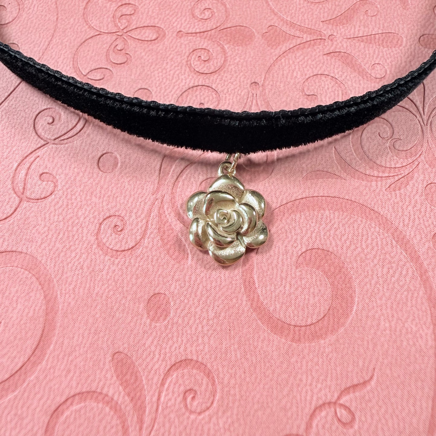 Rose Velvet Choker Necklace