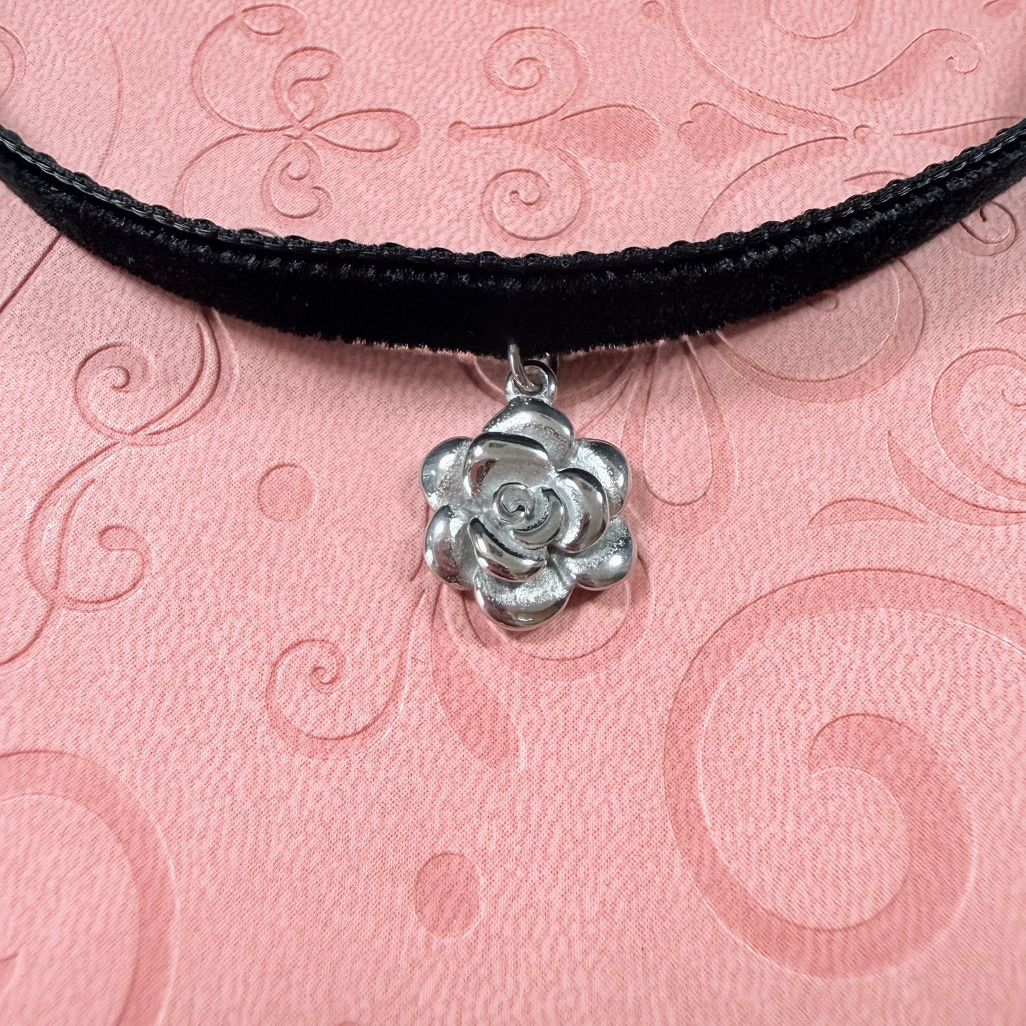 Rose Velvet Choker Necklace