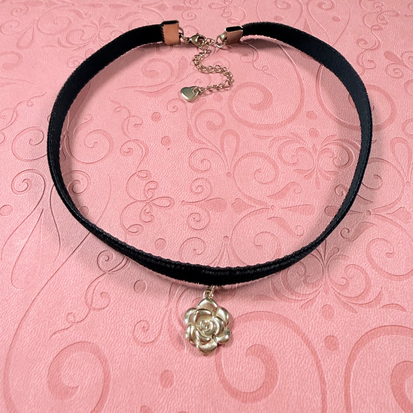 Rose Velvet Choker Necklace