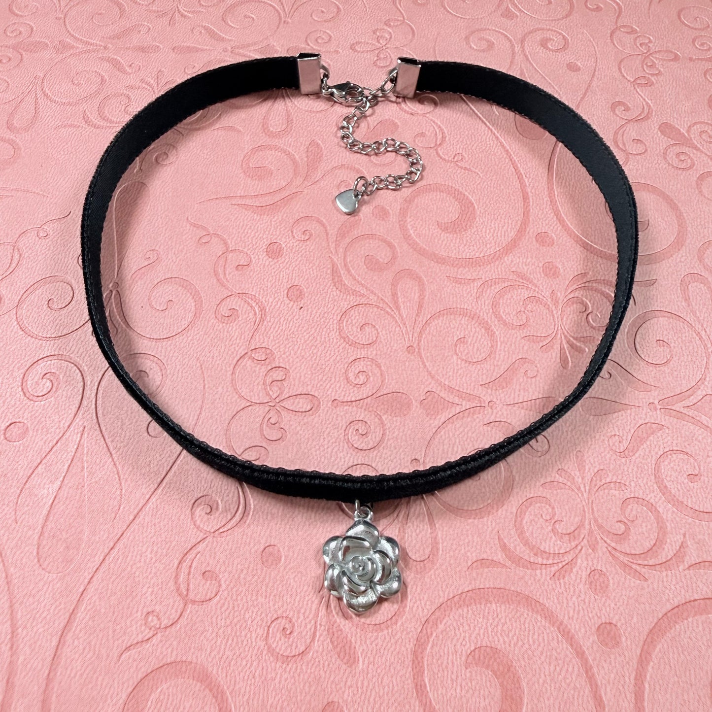 Rose Velvet Choker Necklace