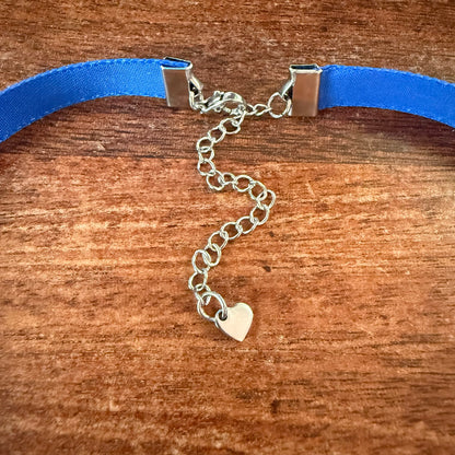 Glass Teardrop Velvet Choker Necklace – Iridescent Sky