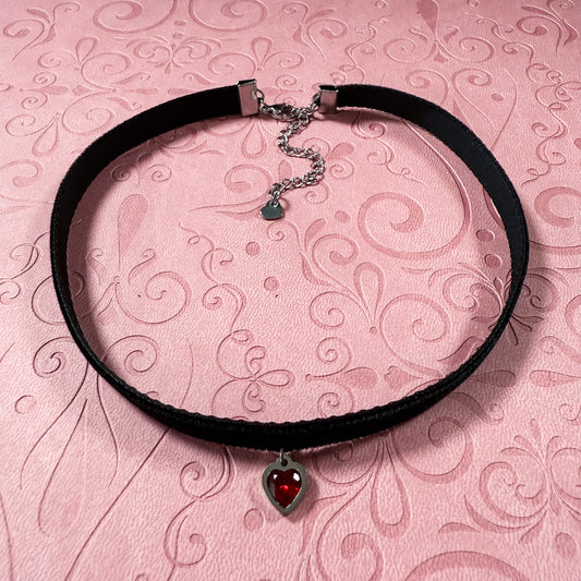 Silver Heart Gem Velvet Choker Necklace