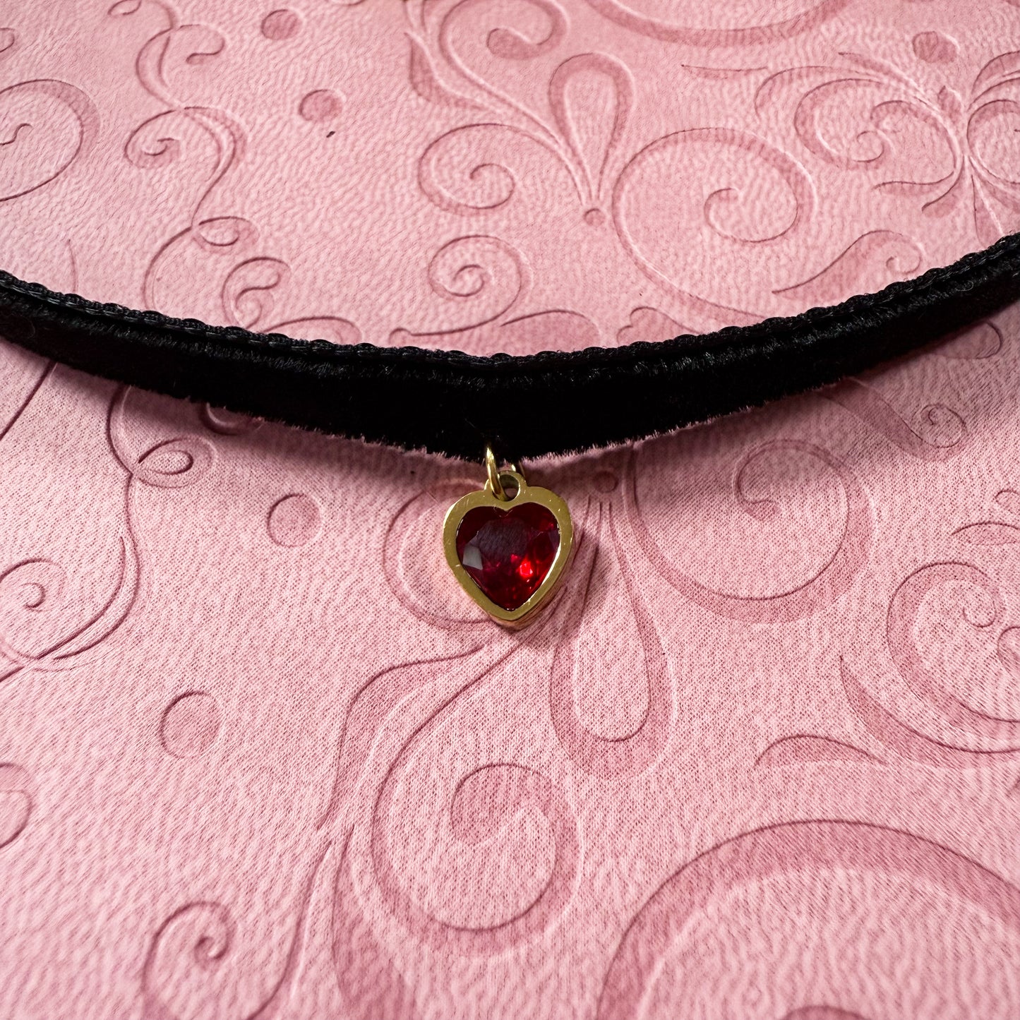 Gold Heart Gem Velvet Choker Necklace