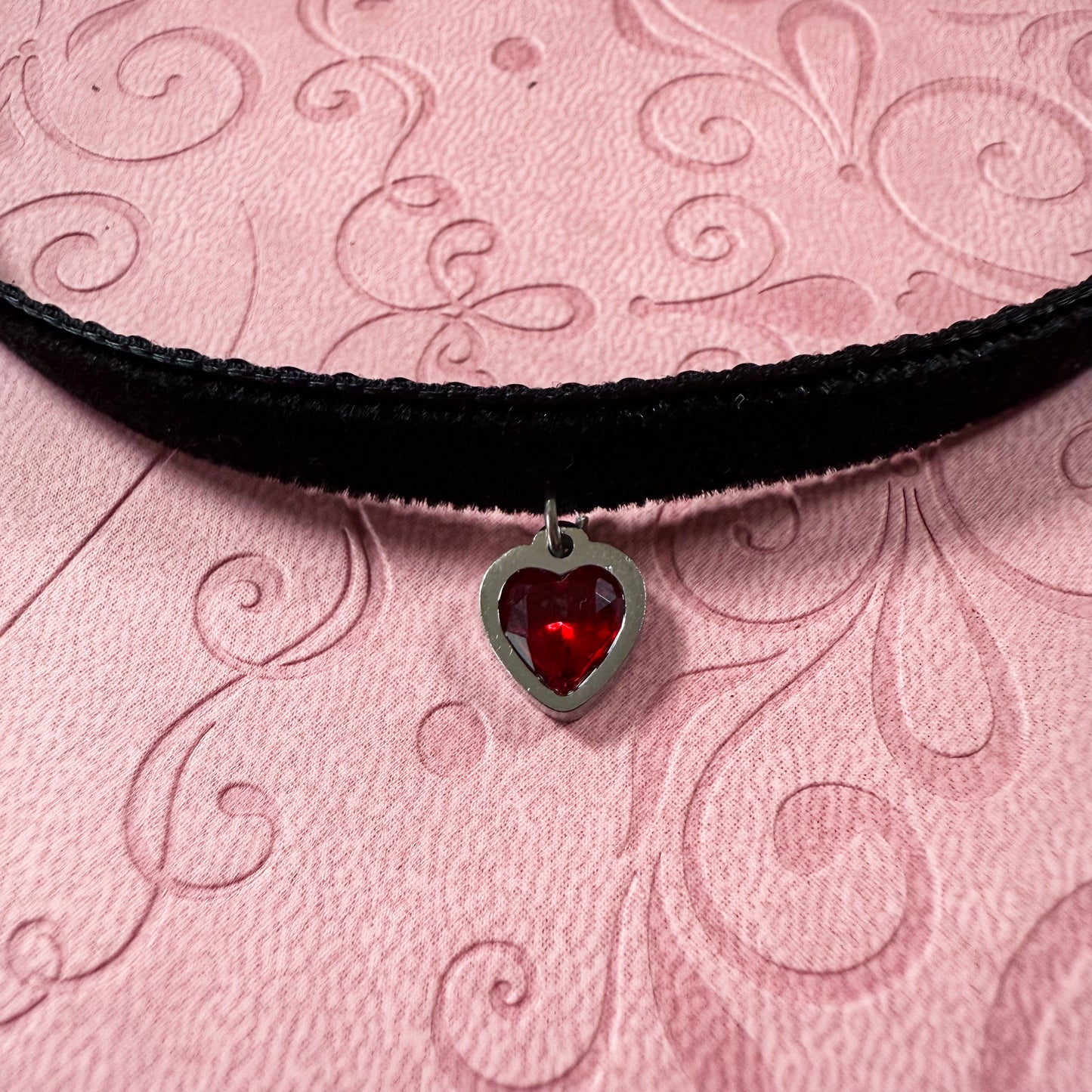 Silver Heart Gem Velvet Choker Necklace