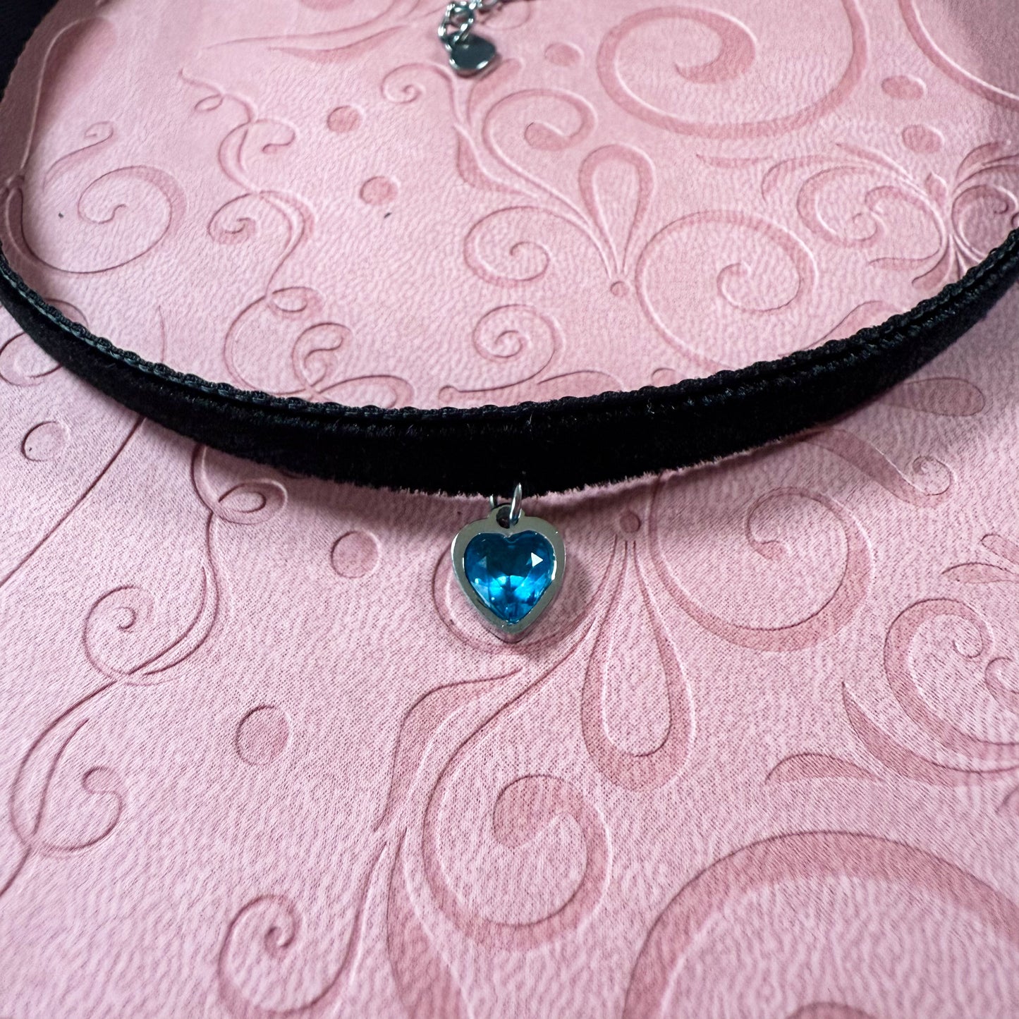 Silver Heart Gem Velvet Choker Necklace