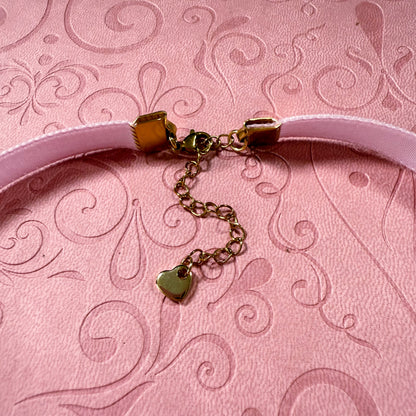White Heart Velvet Choker Necklace