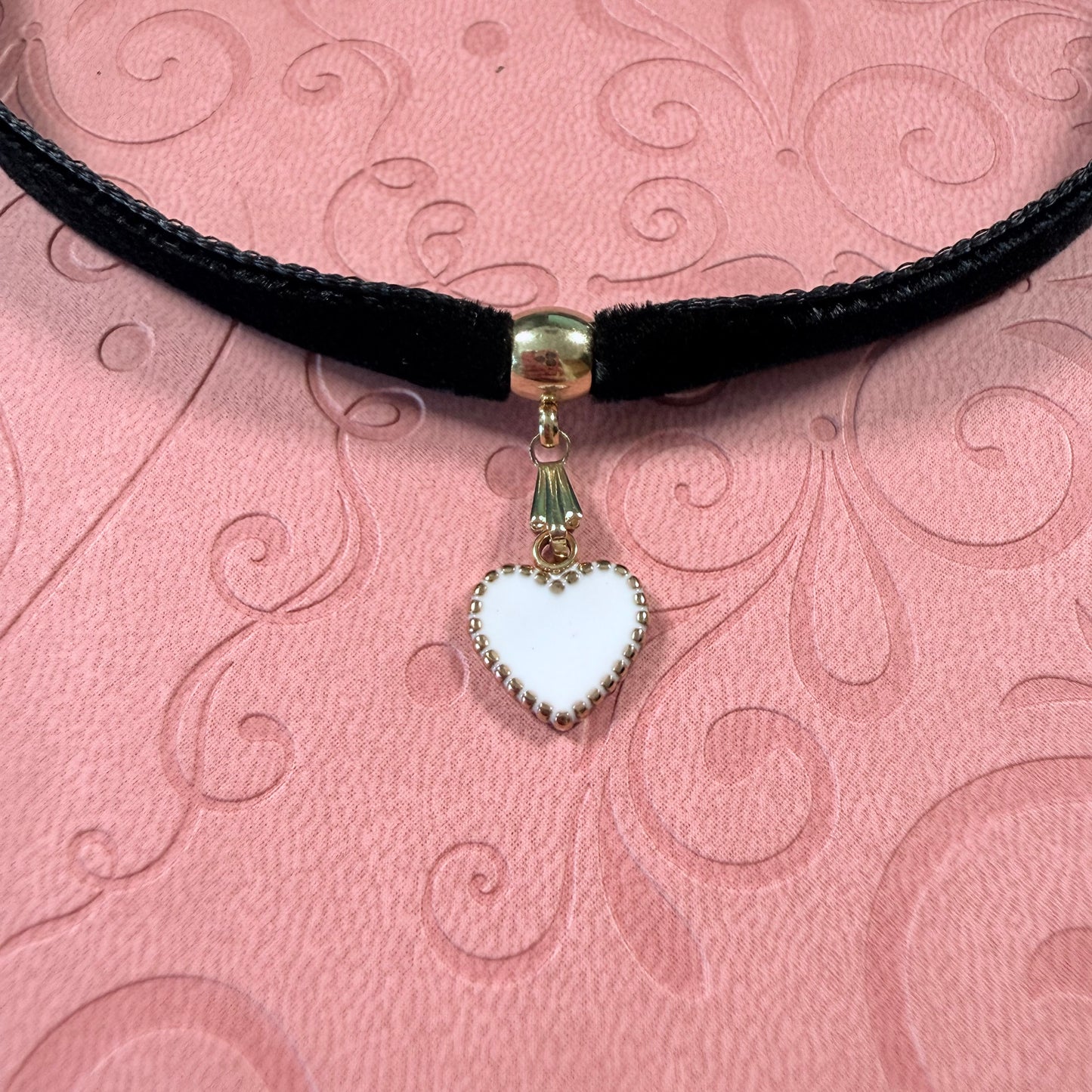 White Heart Velvet Choker Necklace