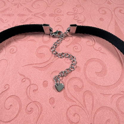 White Heart Velvet Choker Necklace